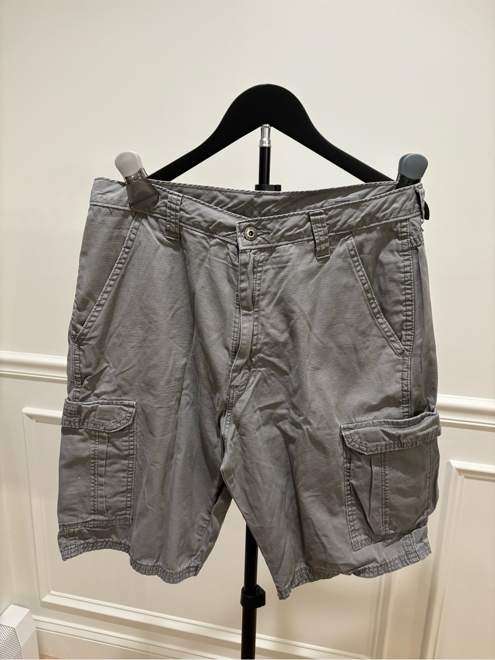 SIZE 32 Men's Gray 100% Cotton Cargo Shorts - Casual Utility Style